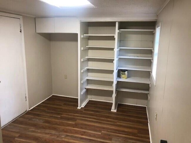 Building Photo - Remodeled Sunset Acres Home