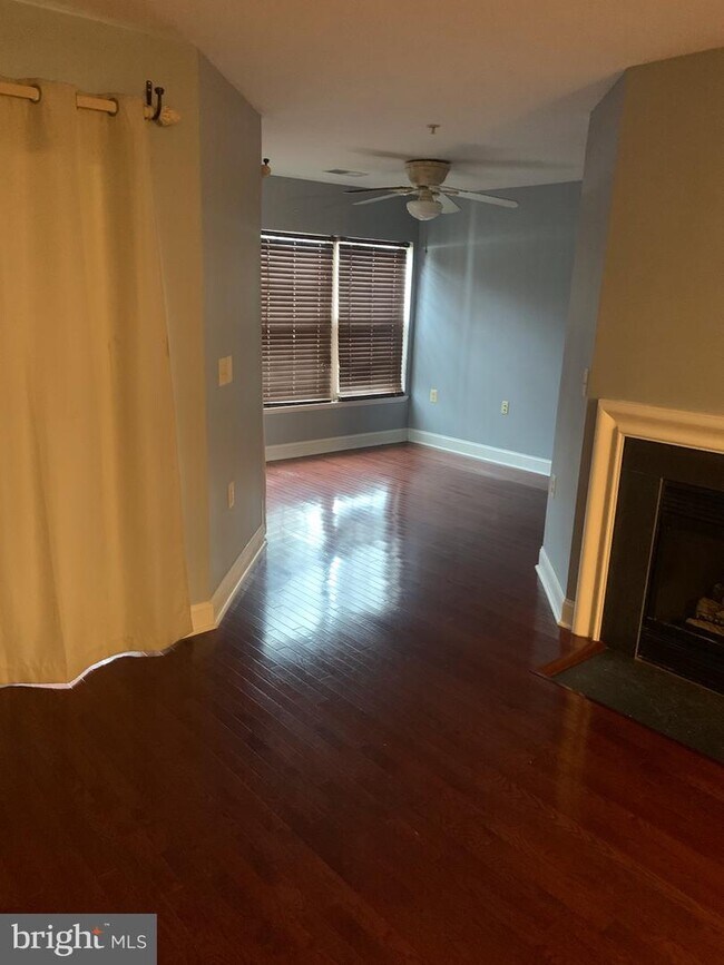 Foto del edificio - 6702 Lake Park Dr