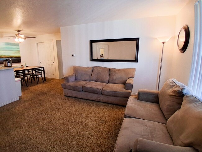 Foto del edificio - 104 W 1230 N St