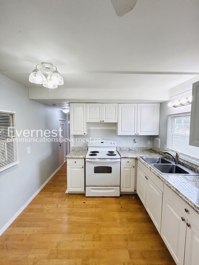 Foto del edificio - 2133 Melody Dr