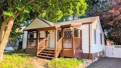 Building Photo - 9716 Lilly Jean Dr