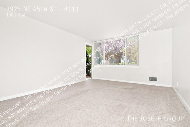 Foto del edificio - 3925 NE 45th St