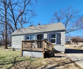 Building Photo - 8004 Lydia Ave