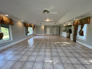 Foto del edificio - 2760 Louisville Rd