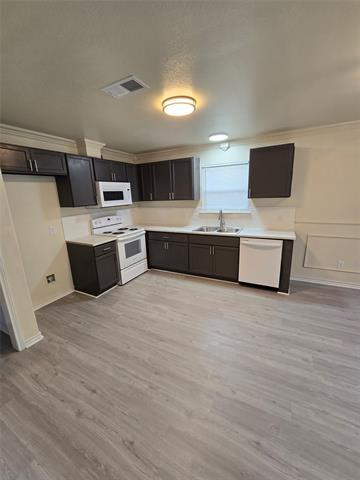 Building Photo - 8112 Gibbs Dr