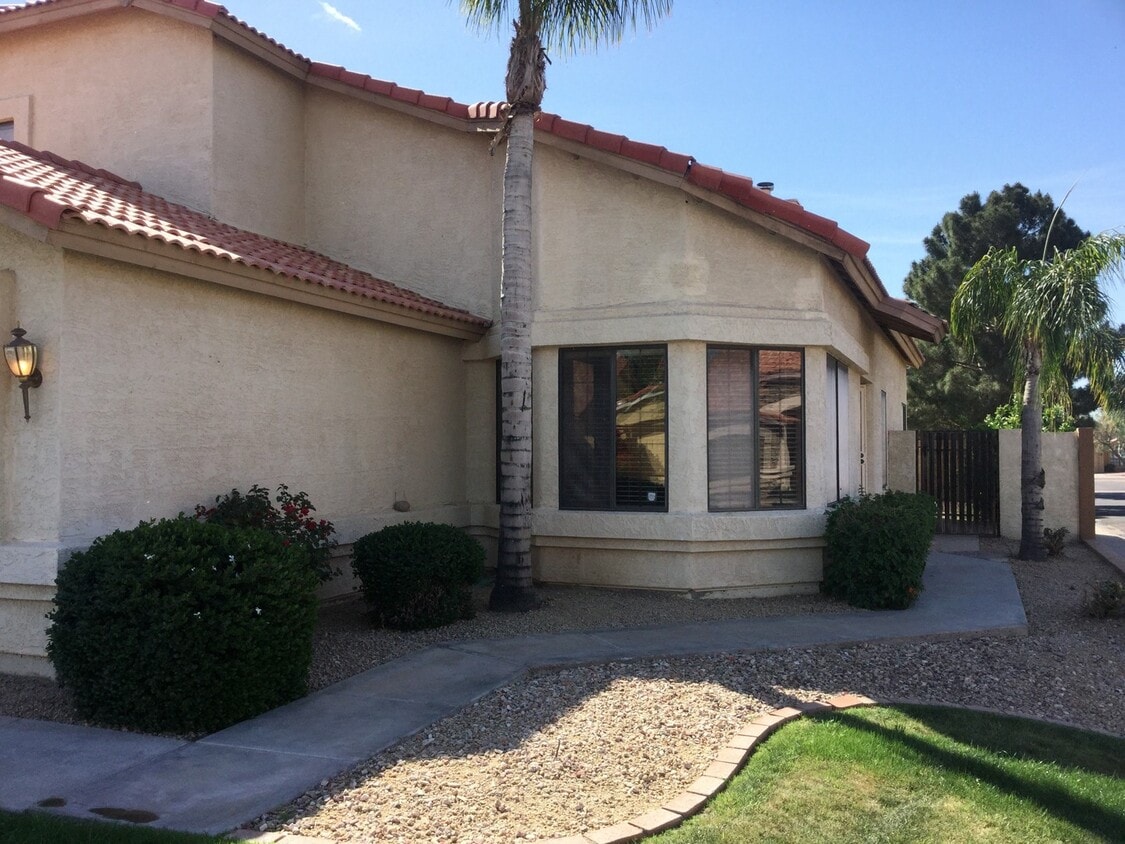 Primary Photo - Beautiful Ahwatukee Home!