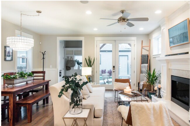 Foto del edificio - 2342 N Clarkson St