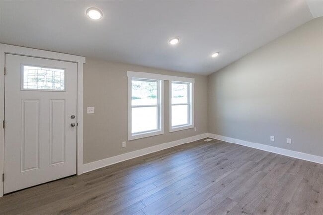 Building Photo - 4882 Sugar Pike Rd