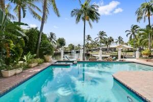Foto del edificio - 550 Golden Harbour Dr