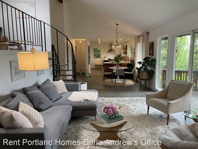 Building Photo - 3 br, 2.5 bath House - 604 SW Primrose St