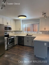 Building Photo - 543 Tawny Dr