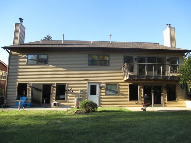 Building Photo - 1901 Portage Way