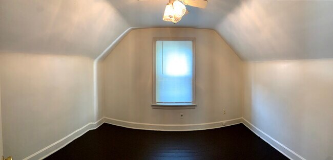 Foto del edificio - 1924 Maple Ave NE