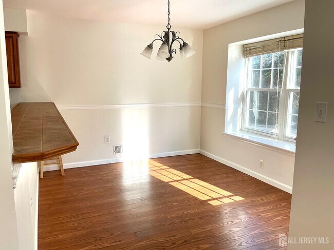 Foto del edificio - 246 Hyde Park Rd