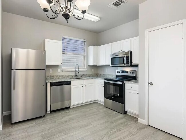 Building Photo - 7718 Crown Ledge