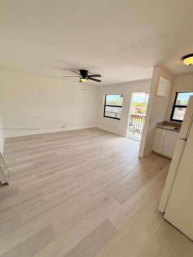 Foto del edificio - 3020 NW 21st Ave