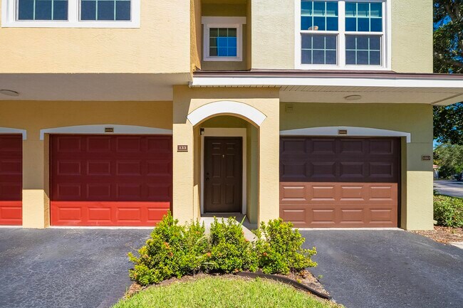 Foto del edificio - 1005 Bella Vista Blvd