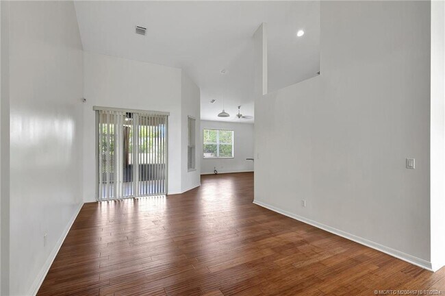 Foto del edificio - 3864 SW Wycoff St