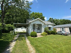 Building Photo - 1911 W Elm St