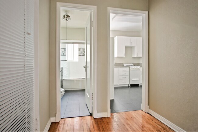 Living room entrance to Bath and kitchen - 333 N Swarthmore Ave