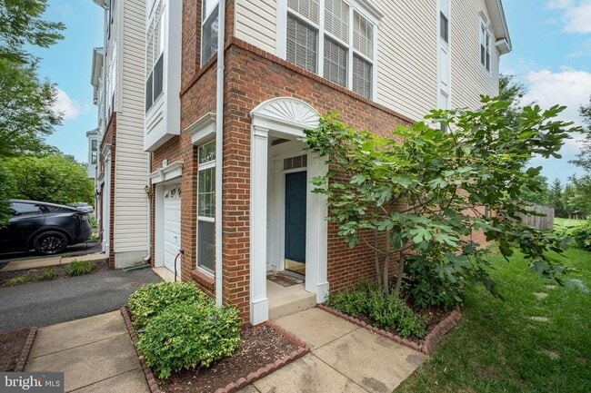 Building Photo - 20468 Greymont Terrace