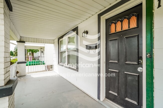Building Photo - 1178 E 21st Ave