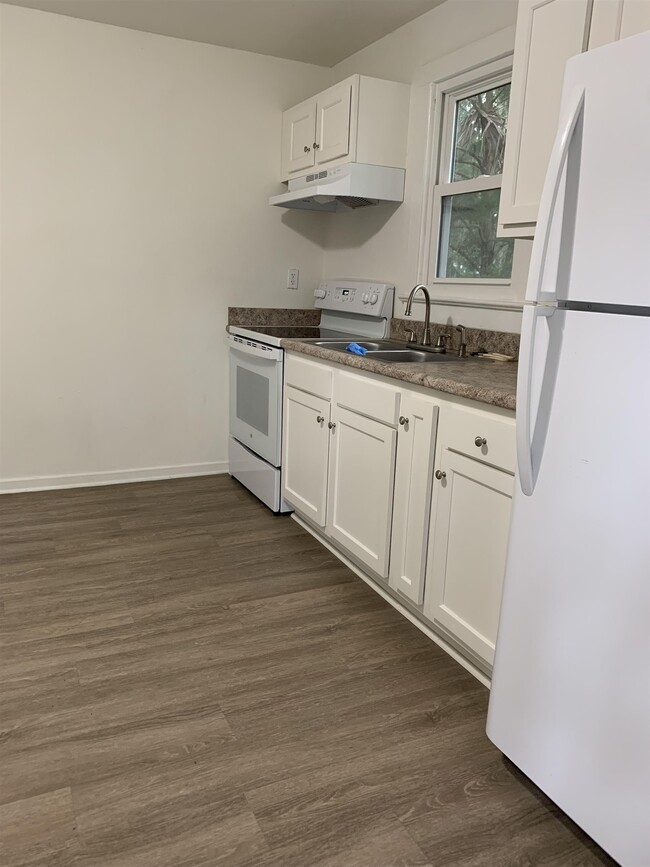 Foto del edificio - 560 Christopher St