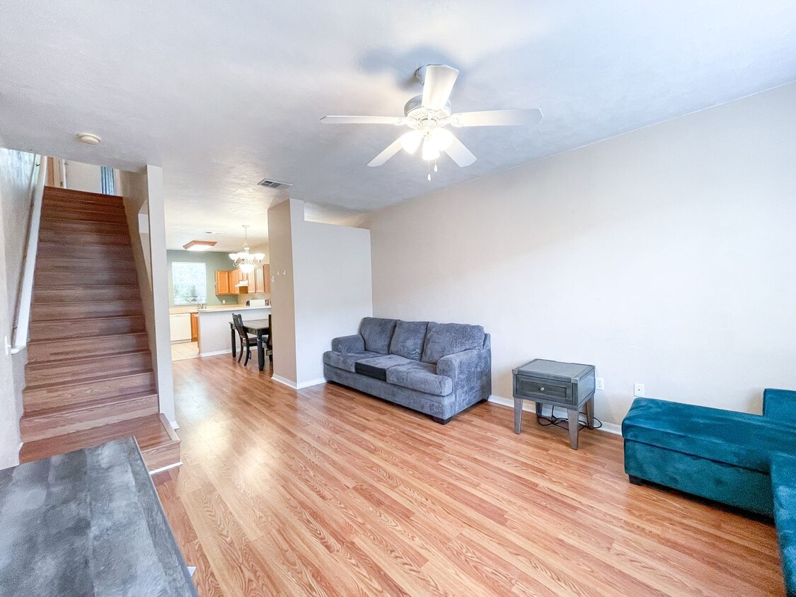 Primary Photo - Kensington South #808