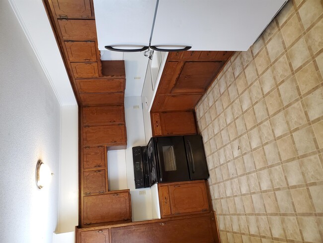 Foto del edificio - 1324 Meadow Ln