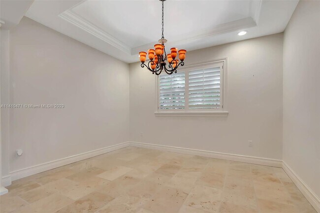 Building Photo - 5760 SW 34th St