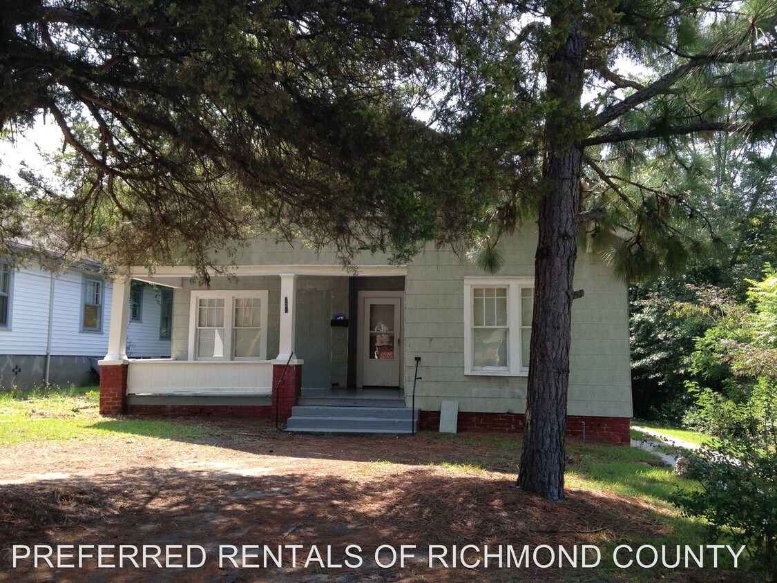 Primary Photo - 324 Raleigh St