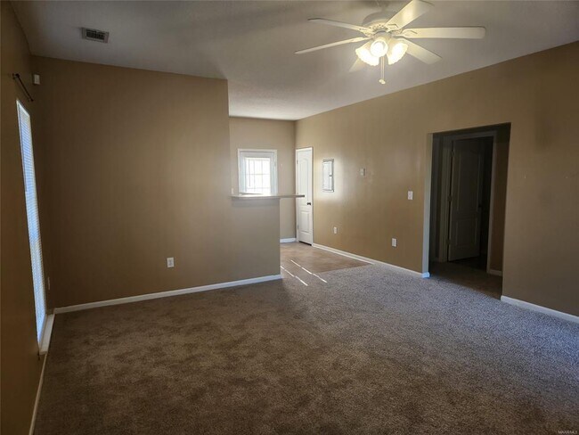 Foto del edificio - 225 Pine Meadows Cir