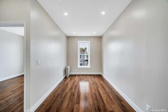 Foto del edificio - 1928 Schenectady Ave