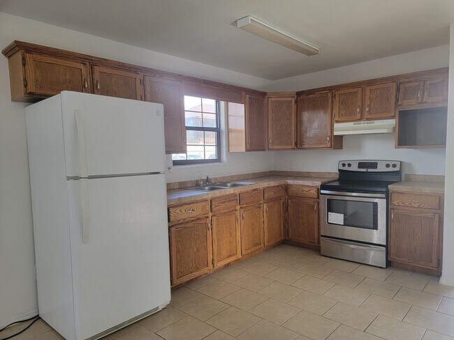Building Photo - 3019 Napoleon St