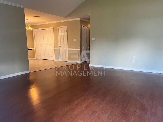 Foto del edificio - COMING SOON! 3 Bedroom, 2 Bathroom House is Available Now!