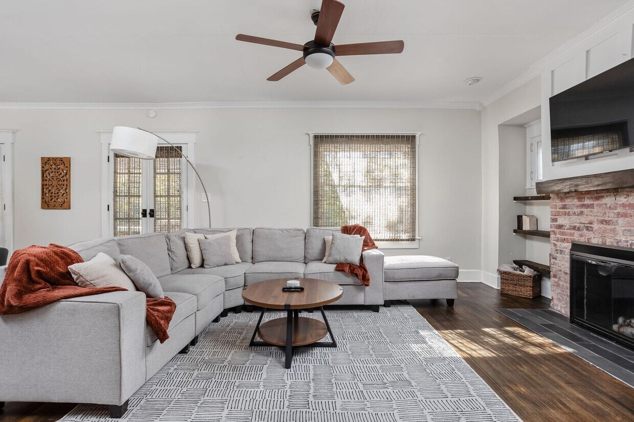 Foto principal - 1202 N New Jersey St