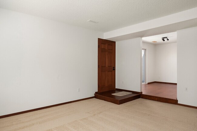 Foto del edificio - 12010 Slater Ave NE