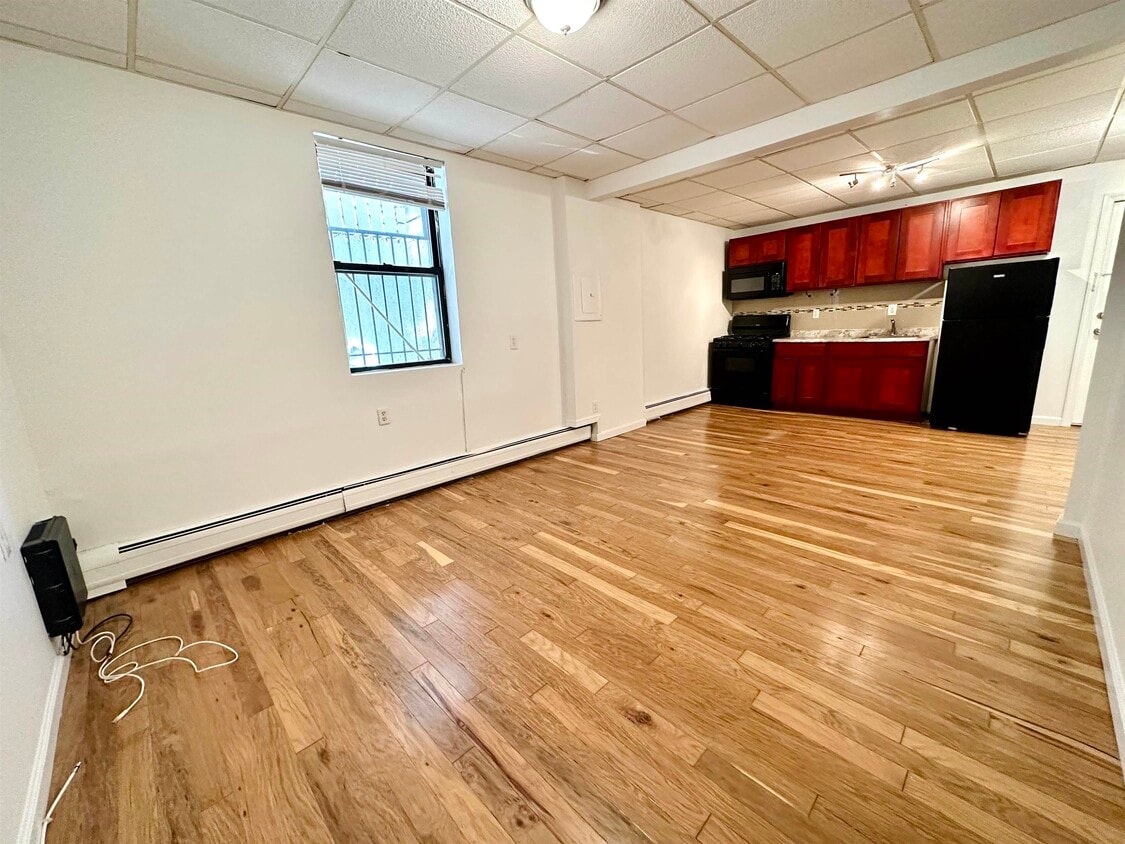 7 Thorne St Unit 2, Jersey City, NJ 07307 Condo for Rent in Jersey