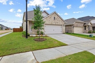 Building Photo - 619 Sagebrush Trl