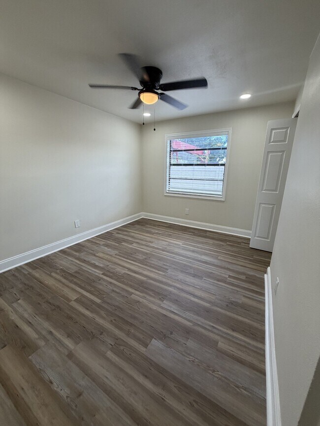 Foto del edificio - 4201 49th Street N