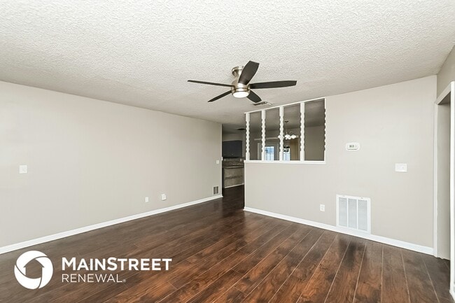 Building Photo - 1406 Cromwell Dr