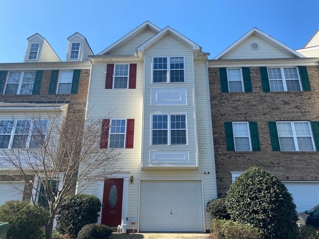 Ready to show! - Ready to show! Townhome