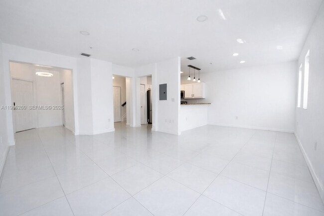 Foto del edificio - 8800 NW 97th Ave