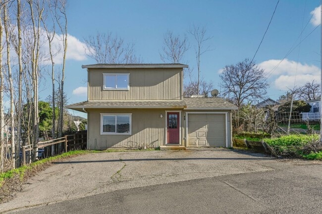 Building Photo - 49 Gatewood Ave