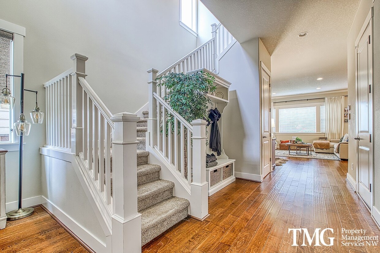 Primary Photo - Spacious 4 BD Home with Private Backyard &...