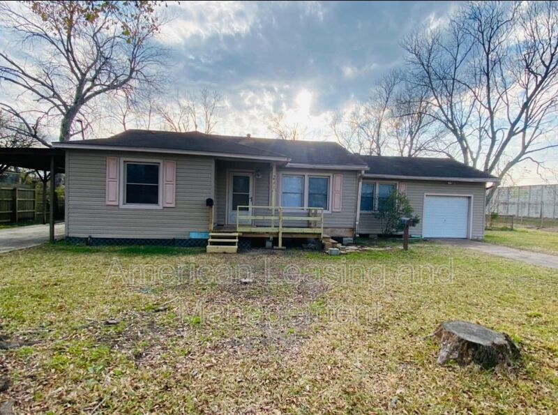 411 S 3rd St, Nederland, TX 77627 House Rental in Nederland, TX