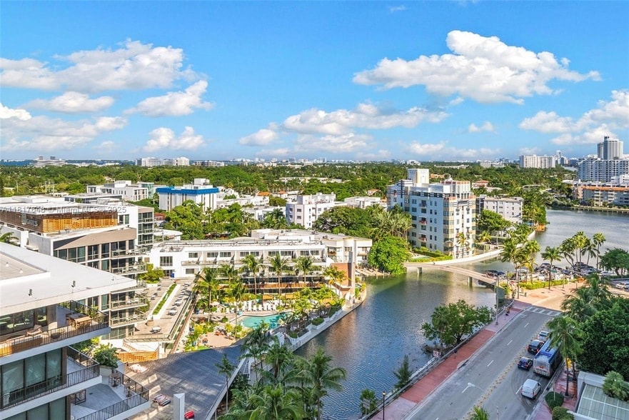 Foto principal - 2301 Collins Ave