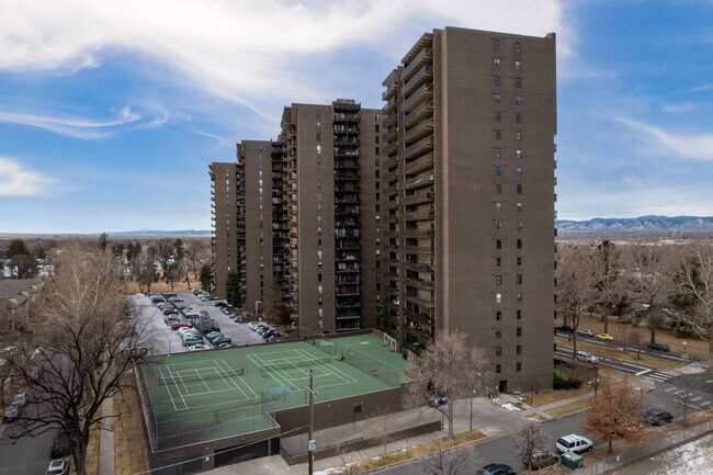 Building Photo - Park Lane Condominium