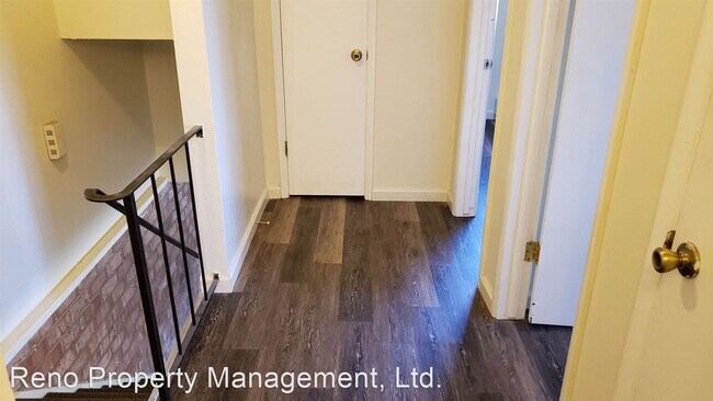 Building Photo - 2 br, 1 bath House - 790 Jamaica Ave Apt 2