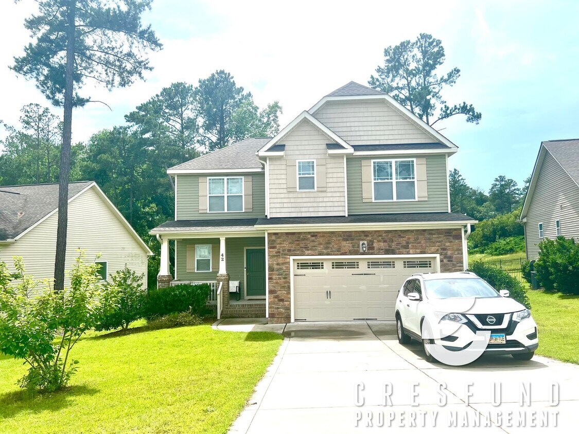 Foto principal - Gated Community 4 BR 2.5 Bath Coming Soon ...